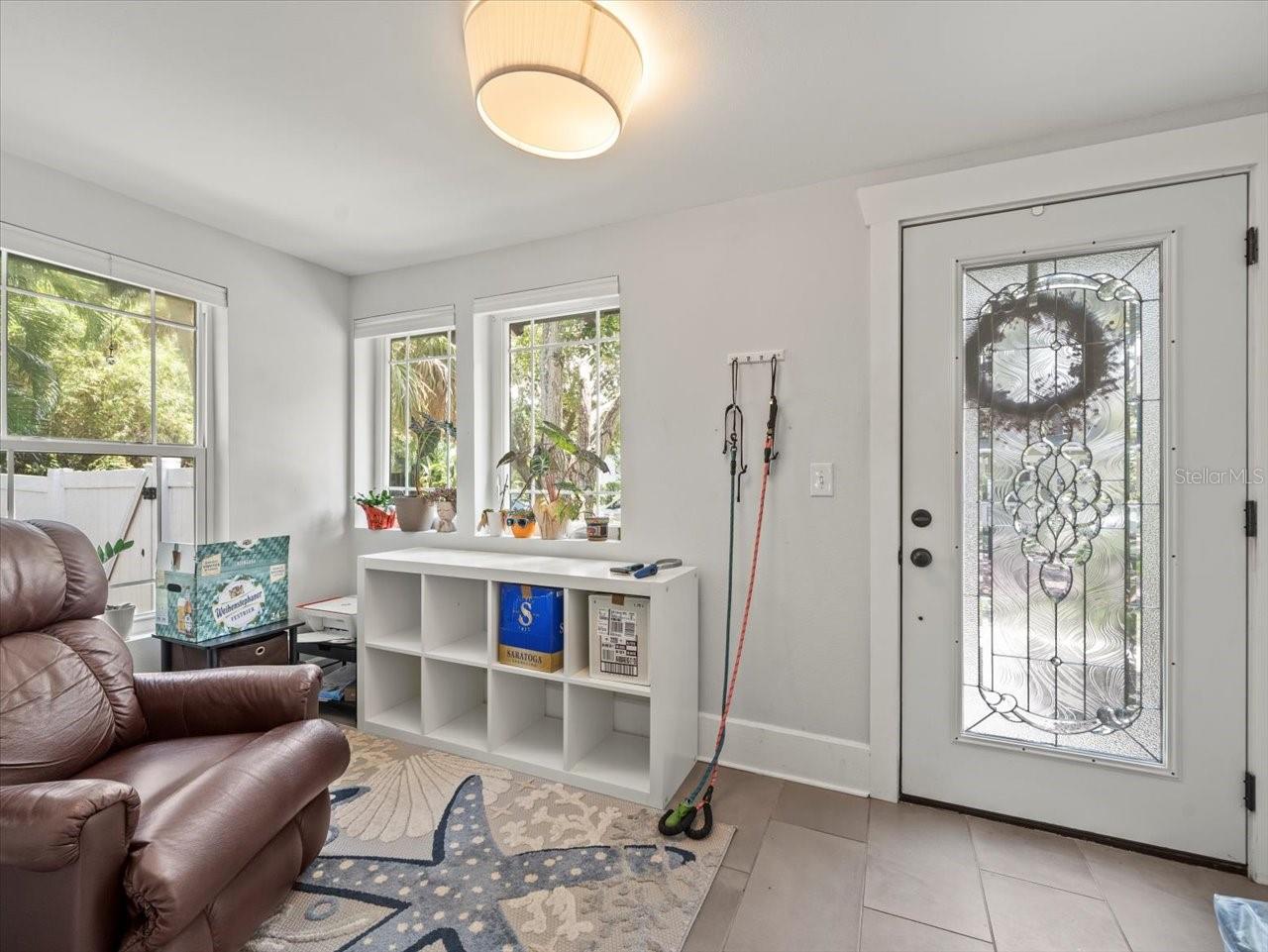 Image 3 of 50 For 313 23rd Avenue N