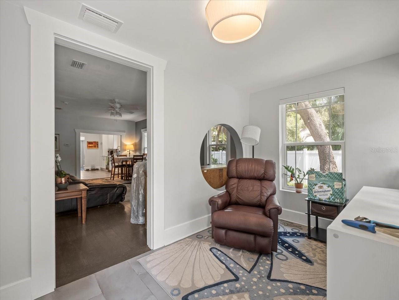 Image 4 of 50 For 313 23rd Avenue N