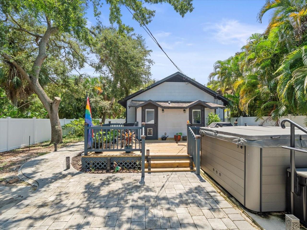 Image 42 of 50 For 313 23rd Avenue N