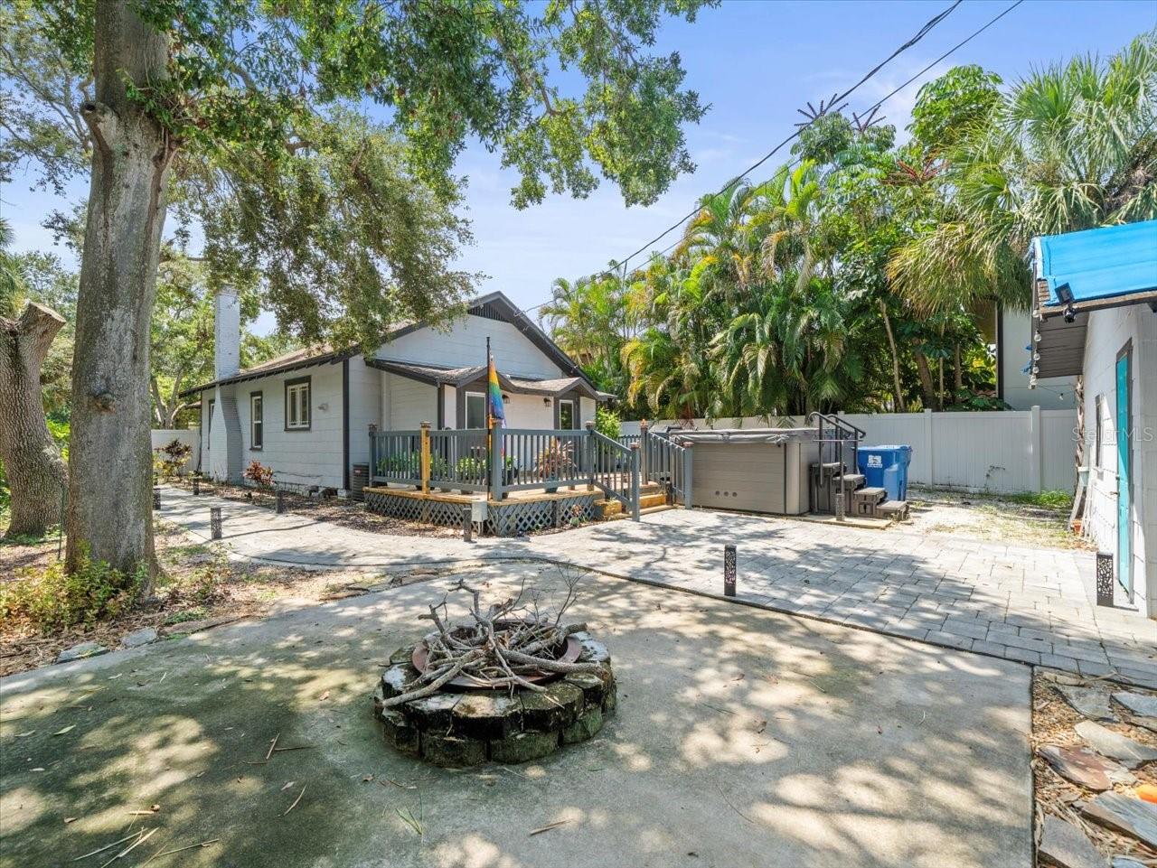 Image 43 of 50 For 313 23rd Avenue N