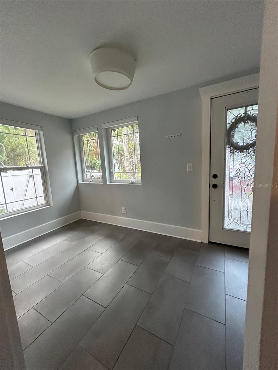 Image 5 of 50 For 313 23rd Avenue N