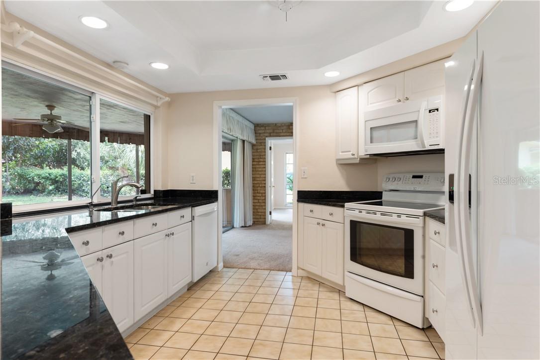 Image 12 of 40 For 14041 82 Avenue N