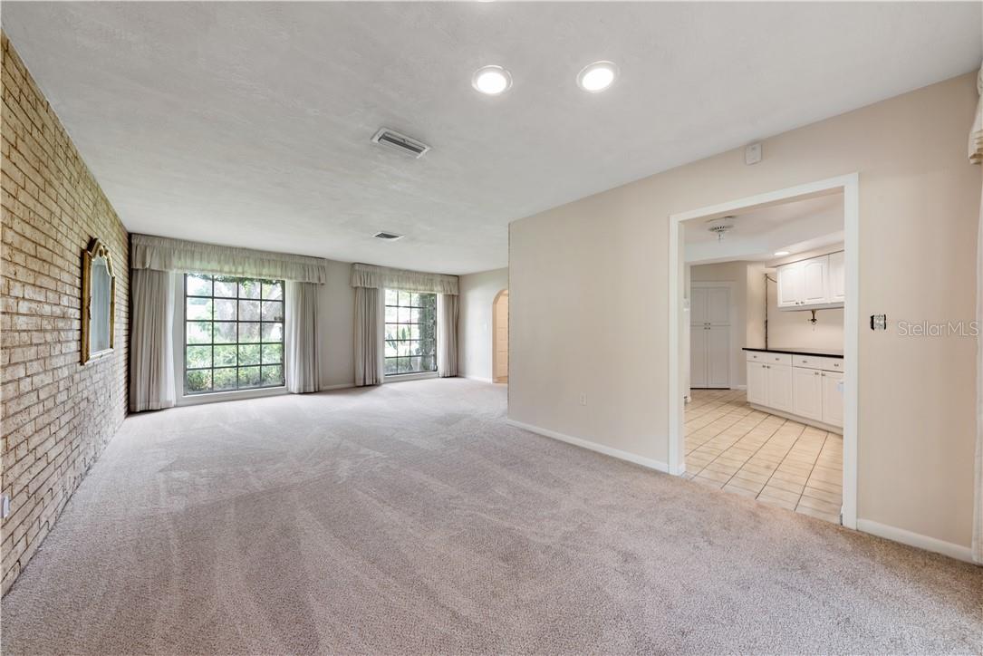Image 8 of 40 For 14041 82 Avenue N