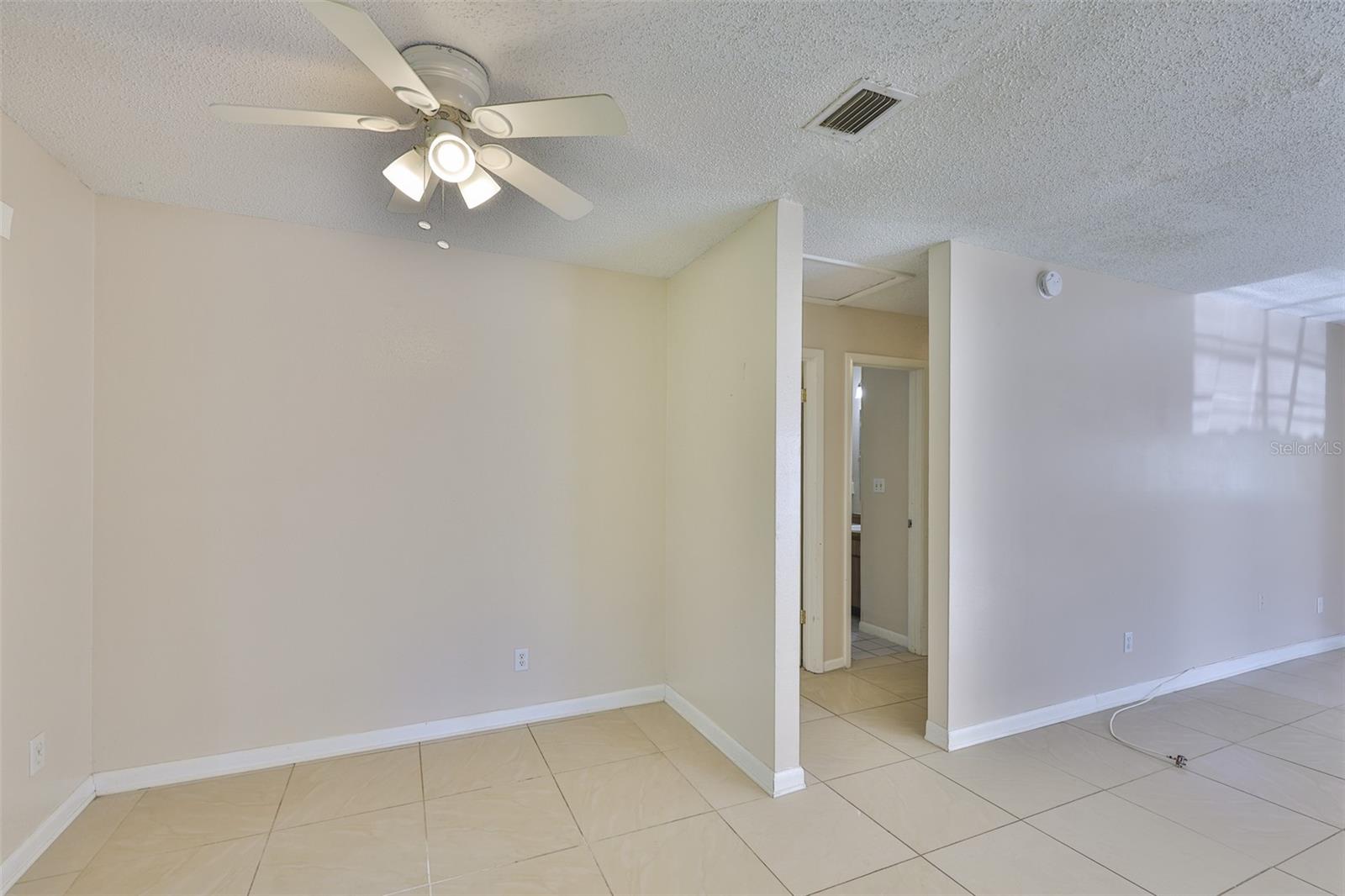 Image 12 of 35 For 11507 Valencia Drive B