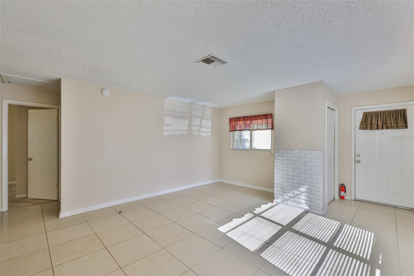 Image 2 of 35 For 11507 Valencia Drive B