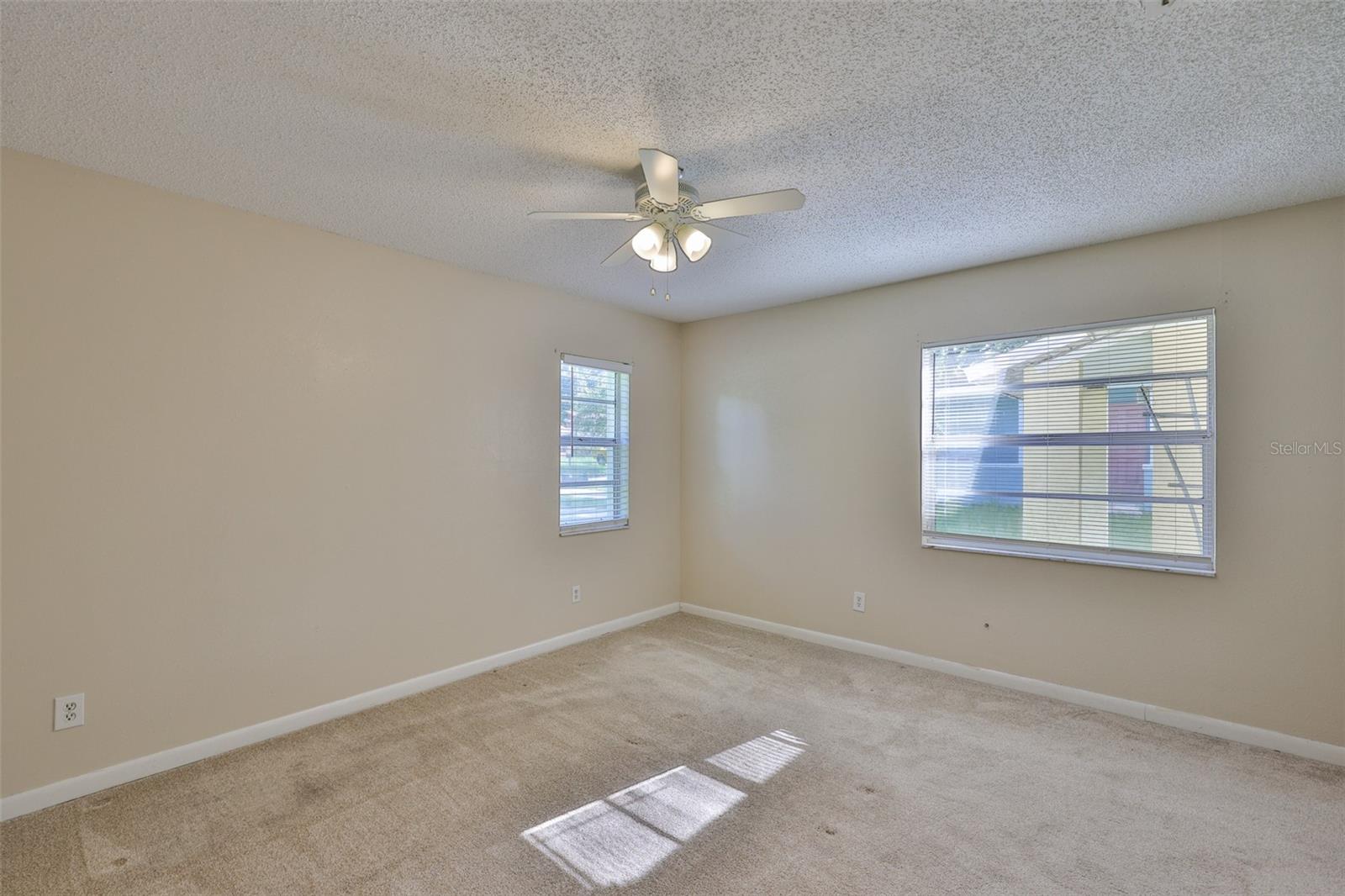 Image 20 of 35 For 11507 Valencia Drive B