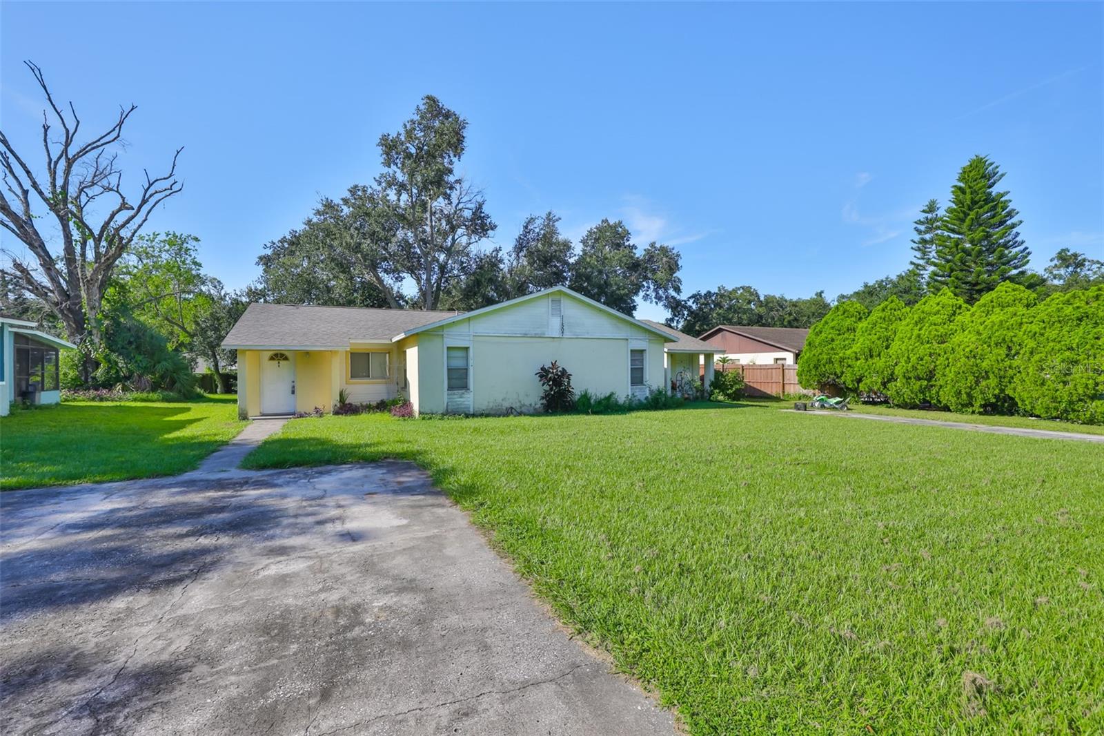 Image 33 of 35 For 11507 Valencia Drive B