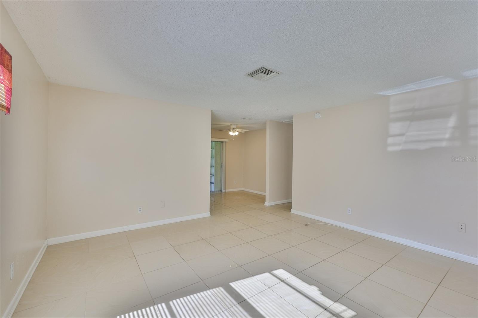 Image 6 of 35 For 11507 Valencia Drive B