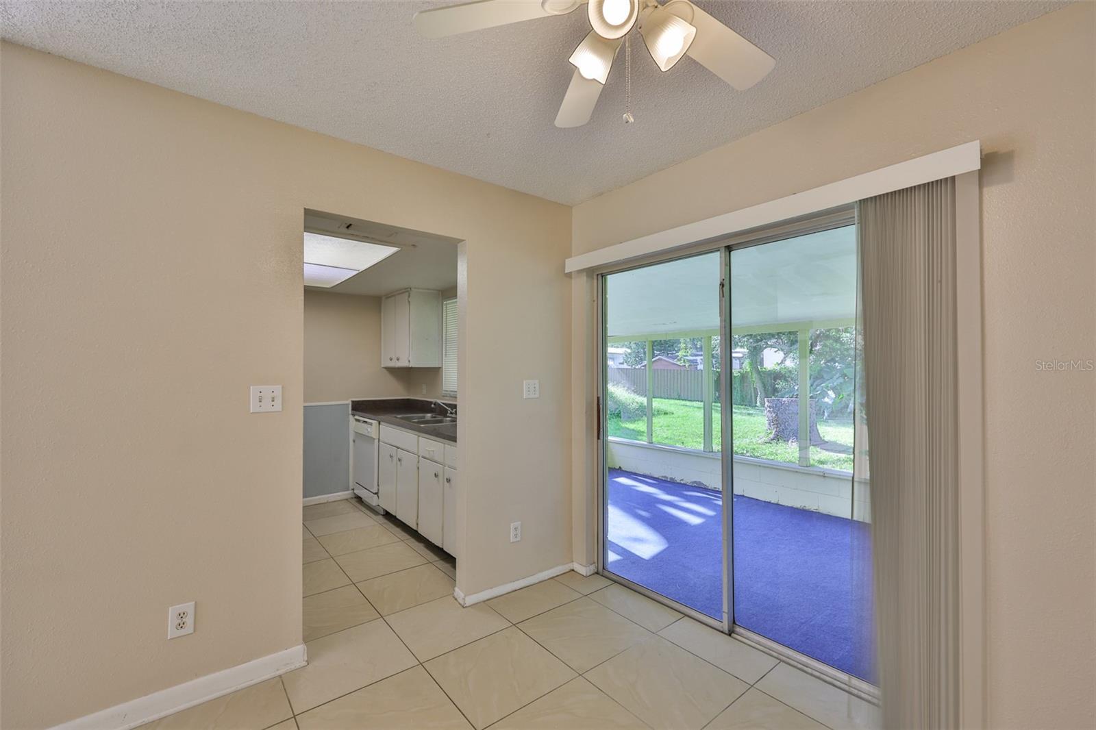 Image 7 of 35 For 11507 Valencia Drive B
