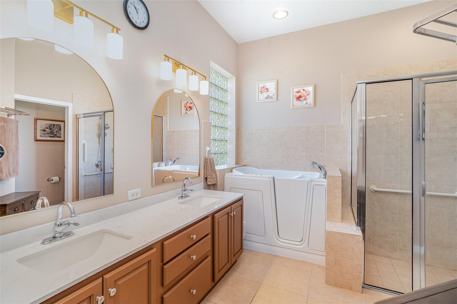 Image 11 of 22 For 909 Regal Manor Way