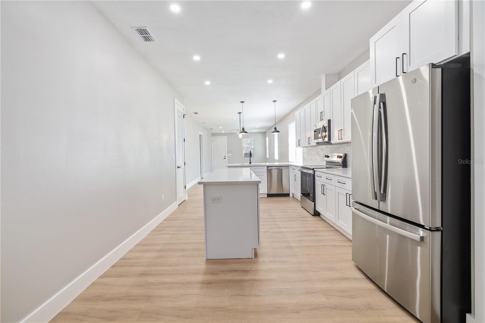 Image 6 of 24 For 7002 19th Street