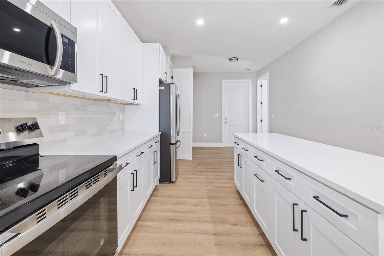 Image 7 of 24 For 7002 19th Street