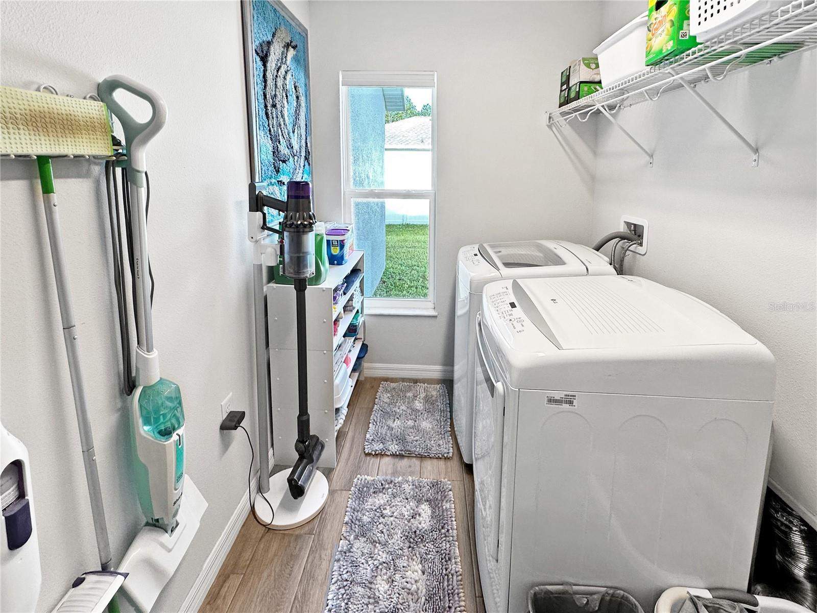 Image 19 of 43 For 13023 Downy Woodpecker Road