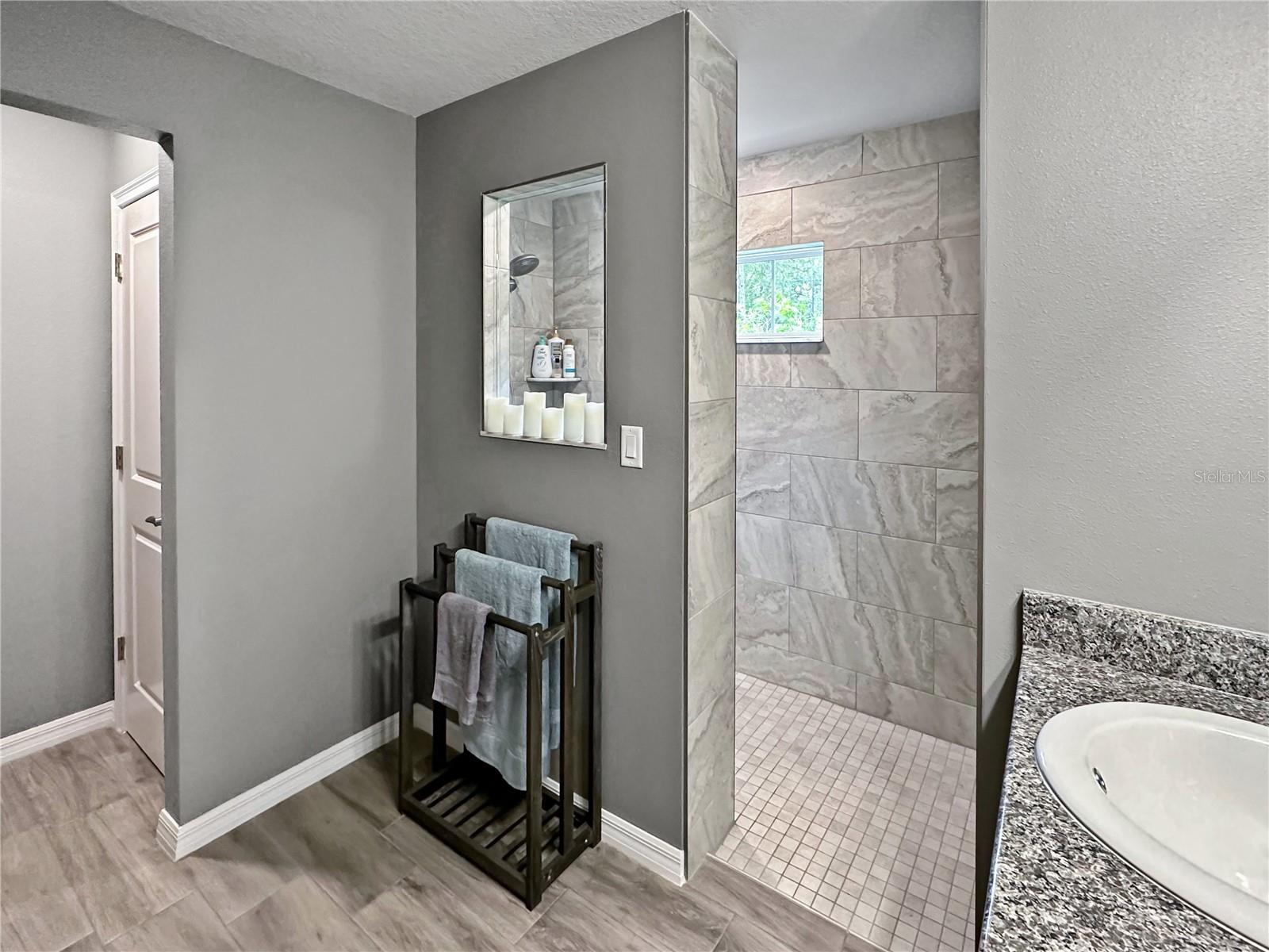 Image 23 of 43 For 13023 Downy Woodpecker Road