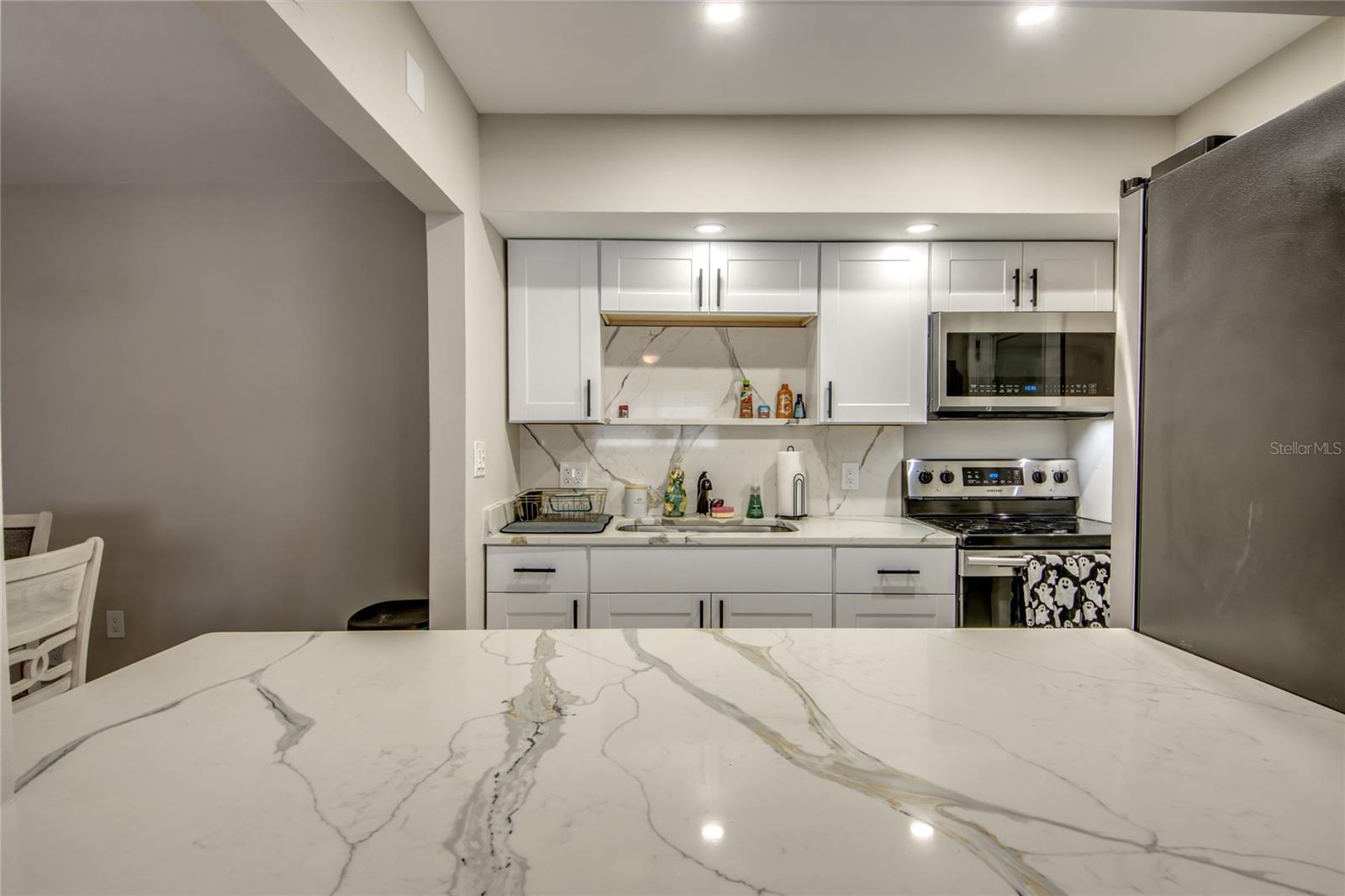 Image 17 of 35 For 2544 1st Street 107