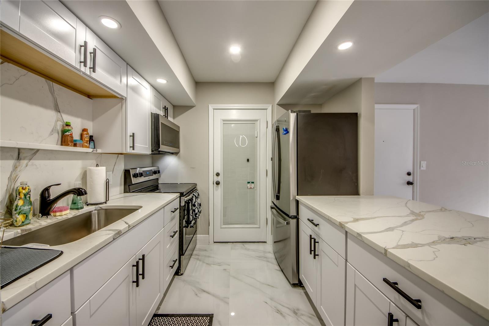 Image 19 of 35 For 2544 1st Street 107