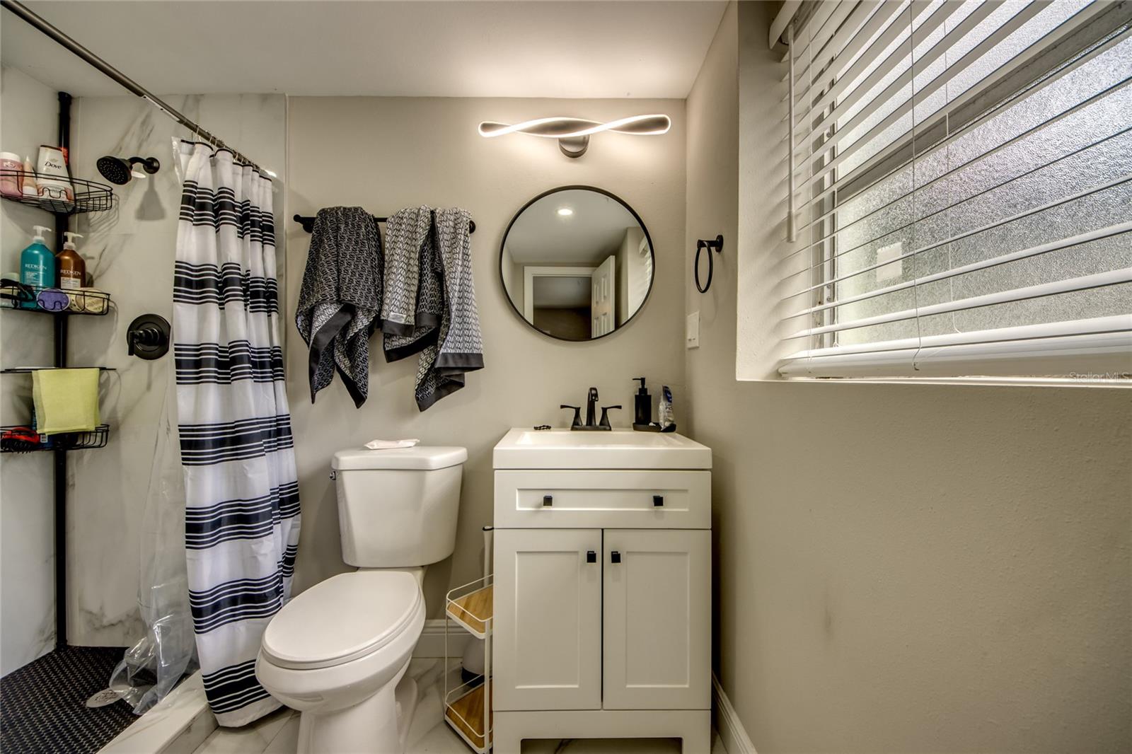 Image 27 of 35 For 2544 1st Street 107