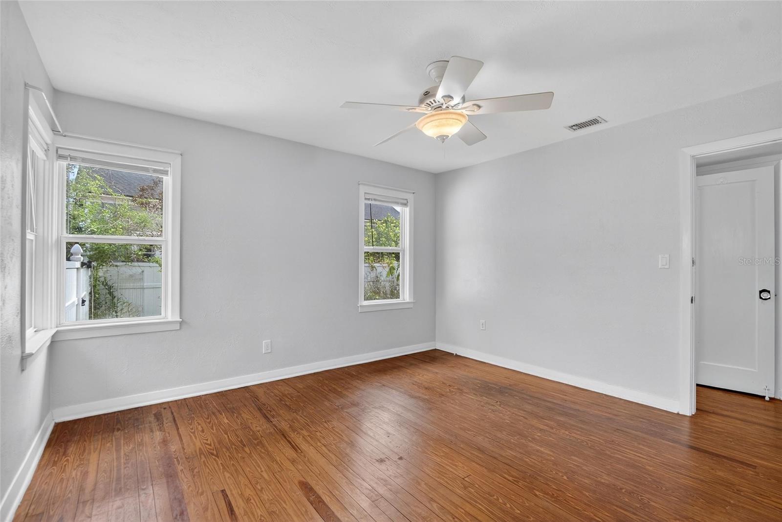 Image 16 of 39 For 509 Walker Street