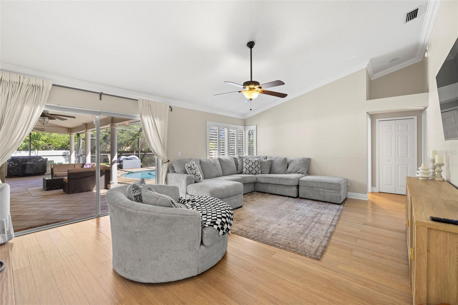 Image 3 of 35 For 2113 Laindale Place