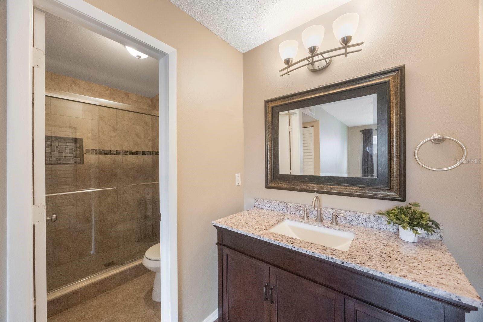 Image 11 of 22 For 6012 Laketree Lane F