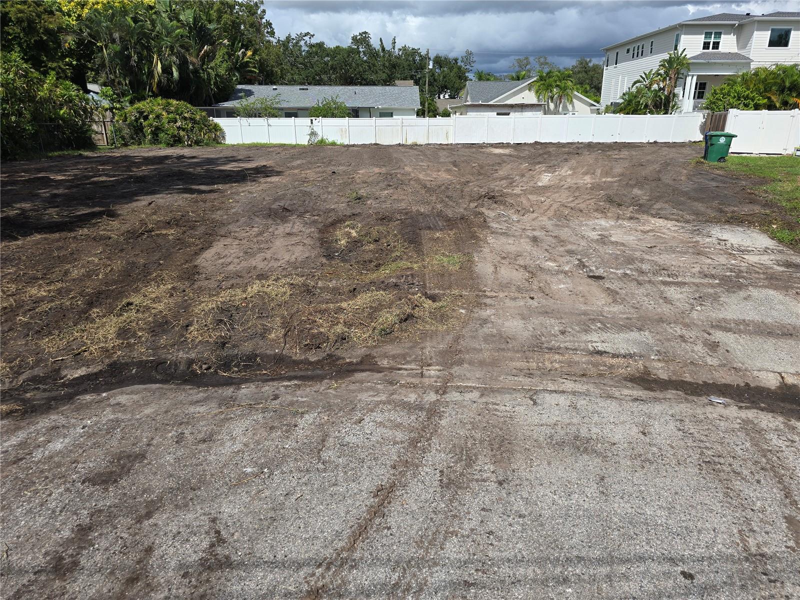 Image 2 of 6 For 4703 San Carlos Street