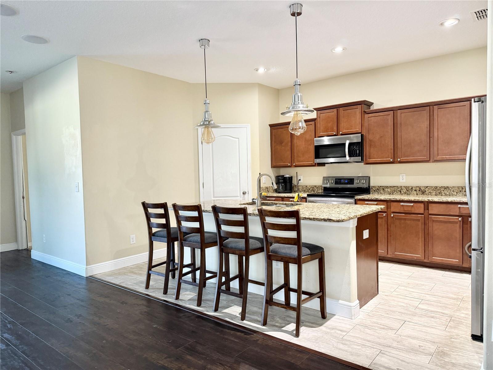 Image 12 of 36 For 1711 Palm Warbler Ln