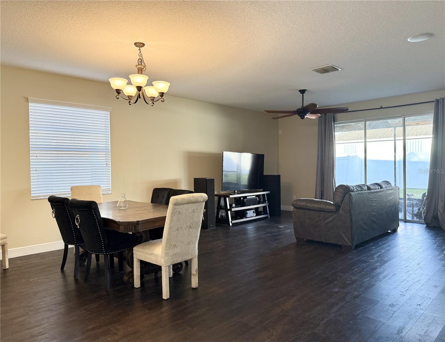 Image 3 of 36 For 1711 Palm Warbler Ln