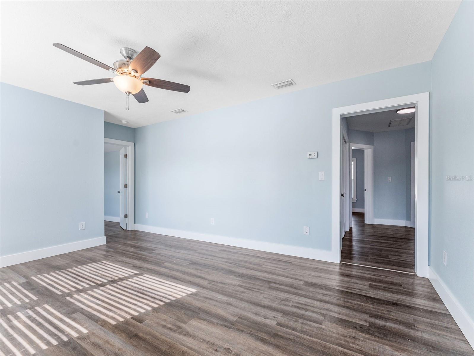 Image 10 of 38 For 6812 Navin Avenue