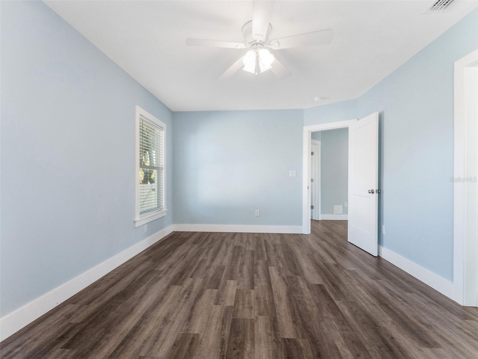 Image 13 of 38 For 6812 Navin Avenue