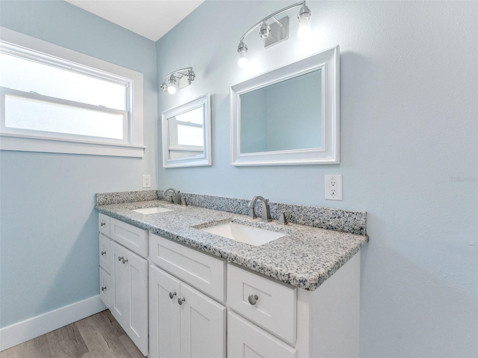 Image 22 of 38 For 6812 Navin Avenue