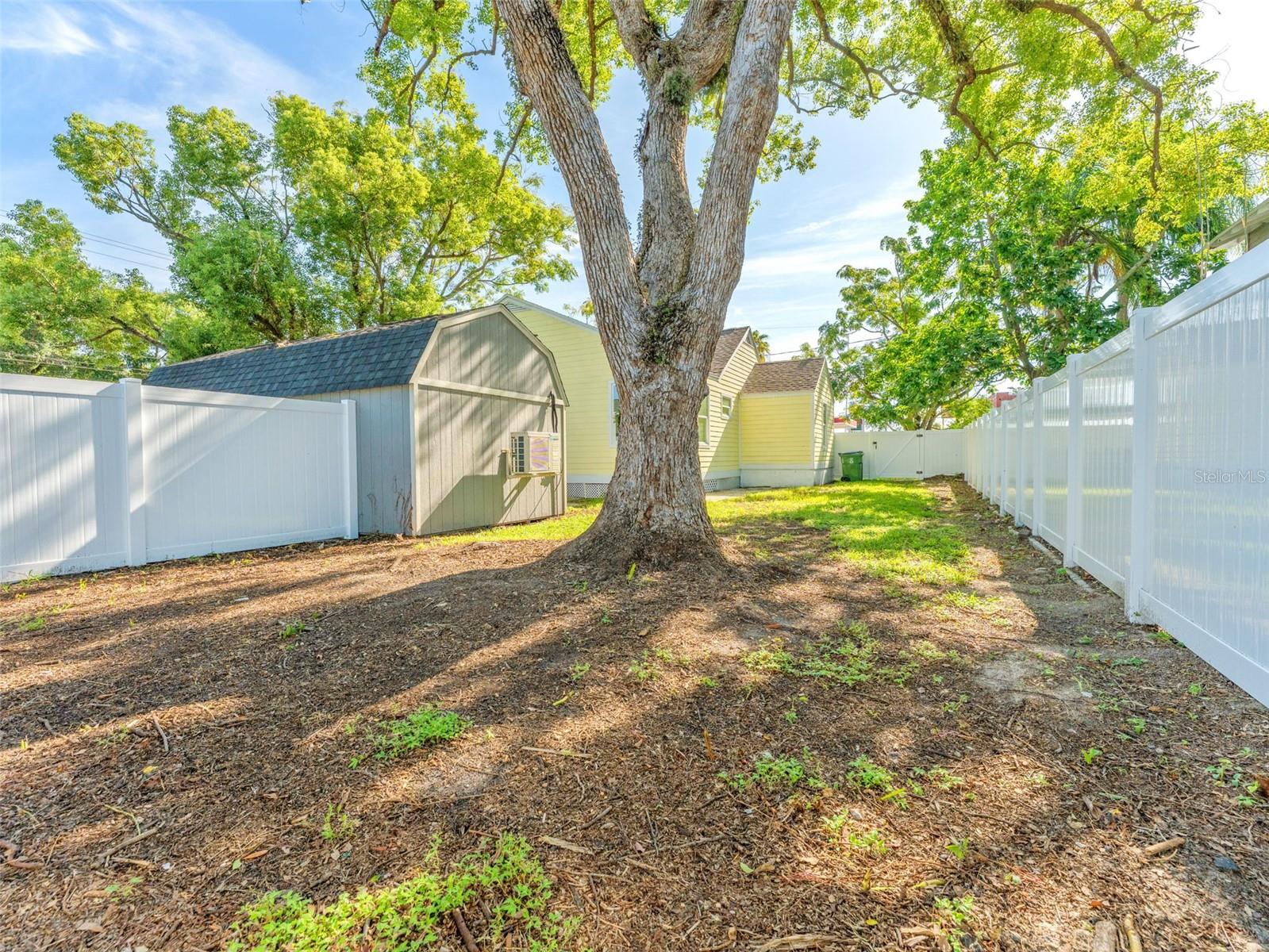 Image 30 of 38 For 6812 Navin Avenue