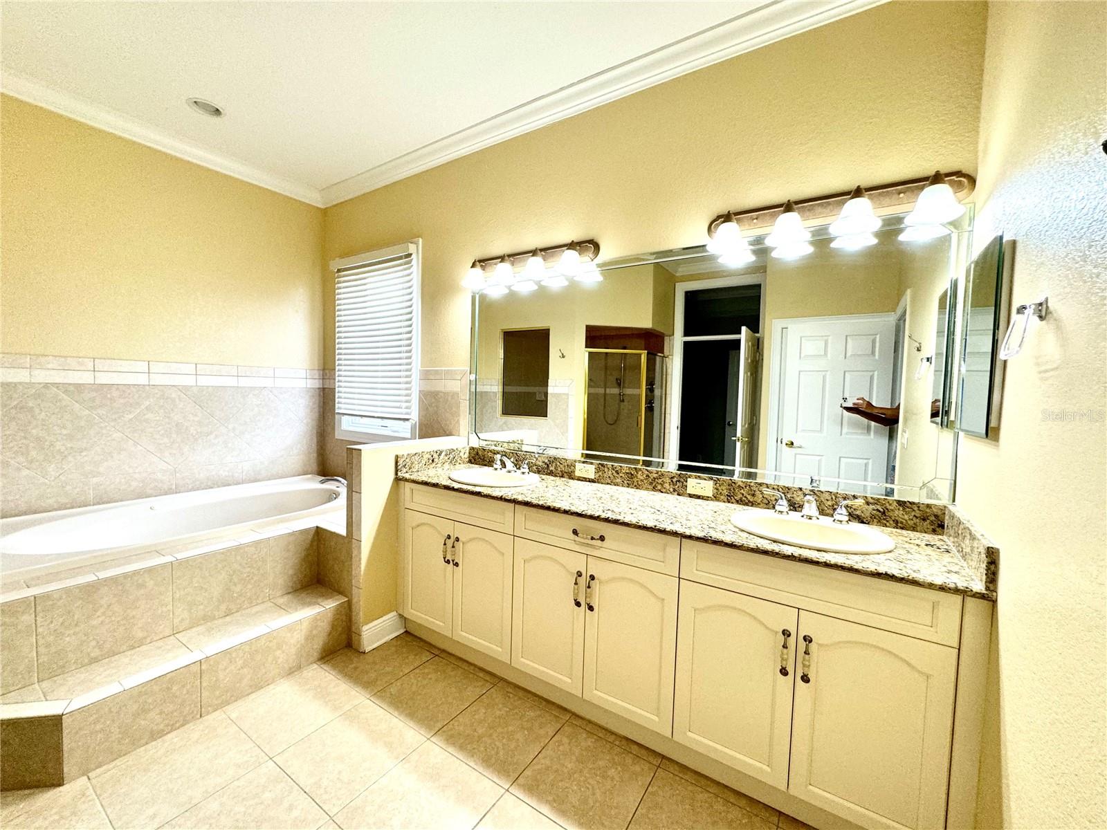 Image 30 of 46 For 601 Saxony Boulevard