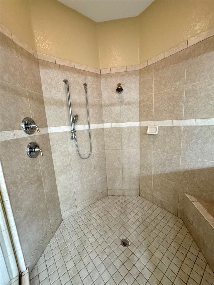 Image 33 of 46 For 601 Saxony Boulevard