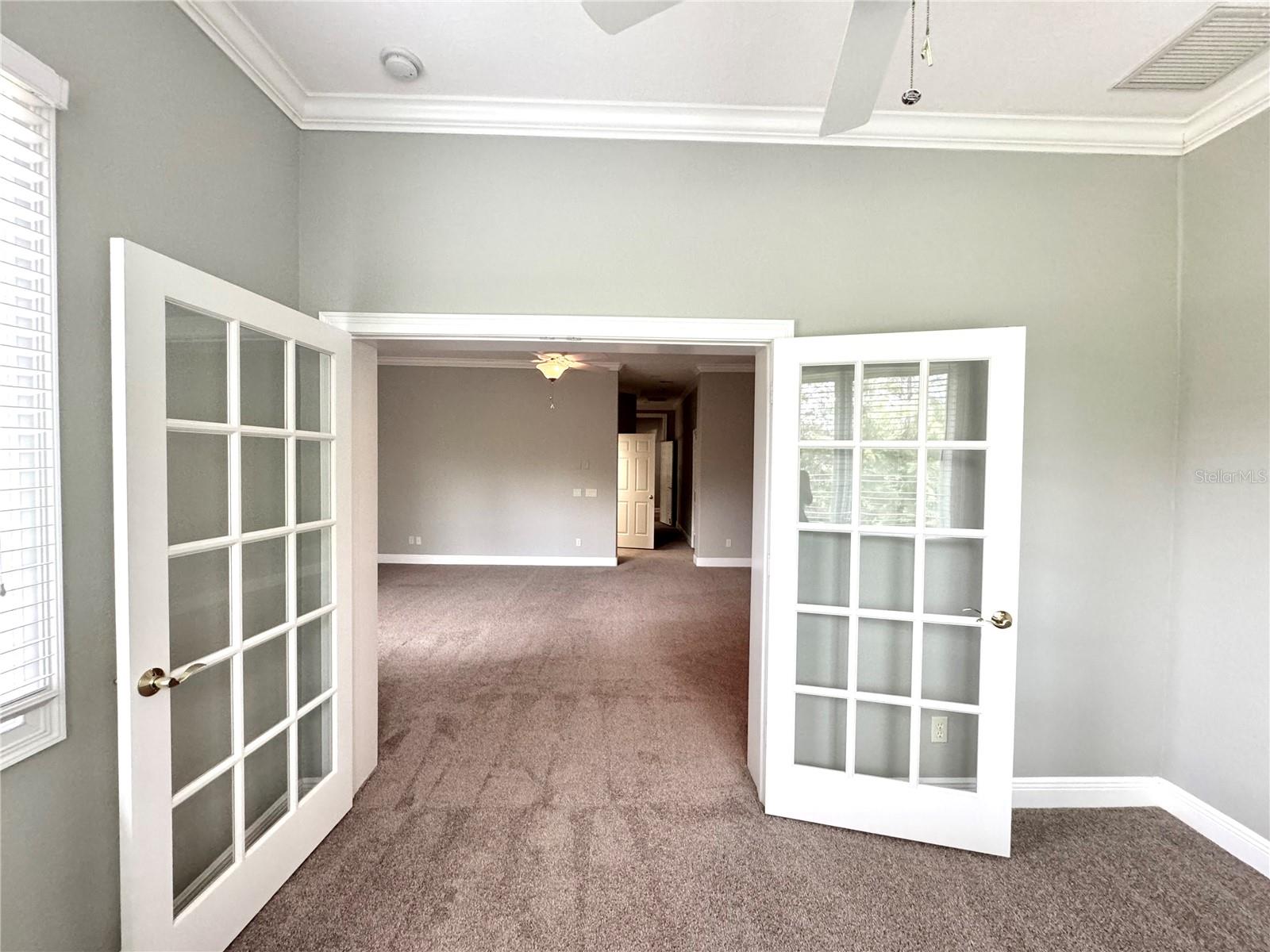 Image 35 of 46 For 601 Saxony Boulevard