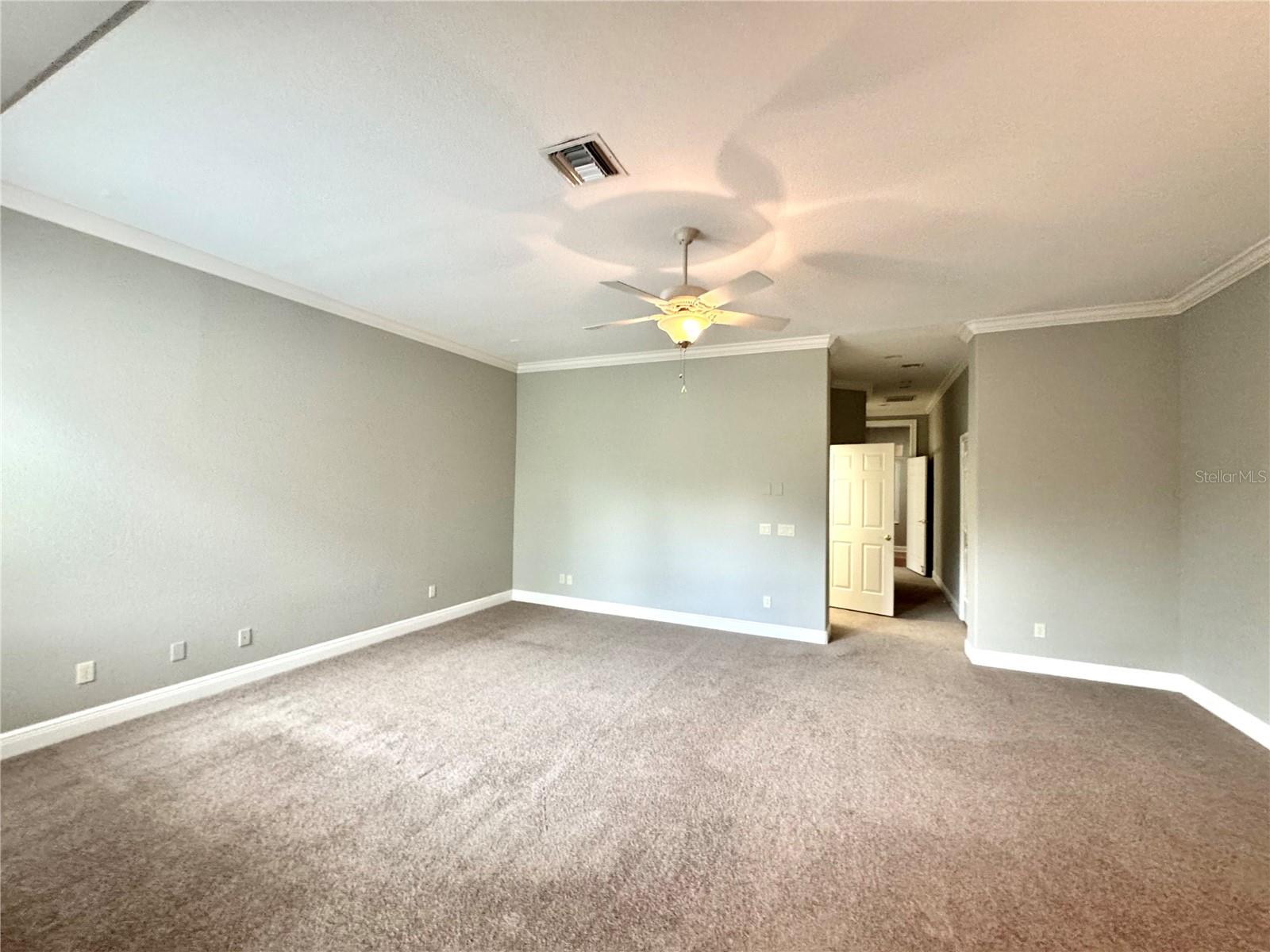 Image 40 of 46 For 601 Saxony Boulevard