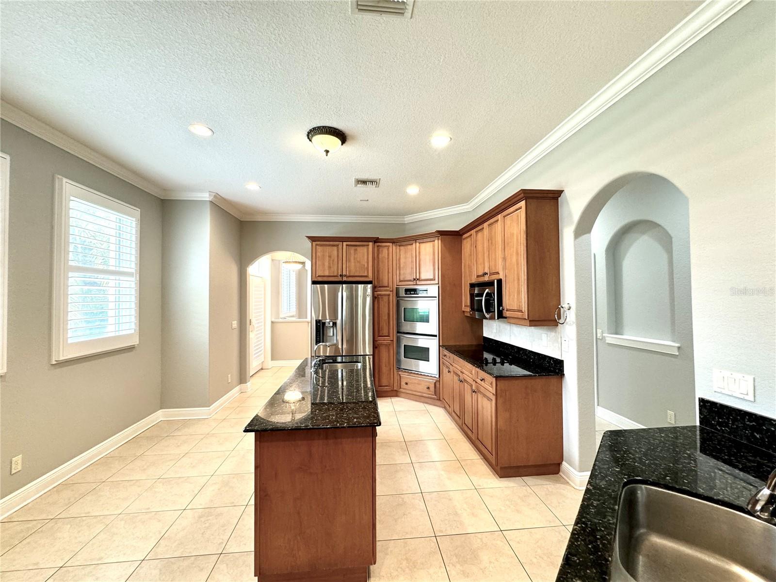 Image 8 of 46 For 601 Saxony Boulevard