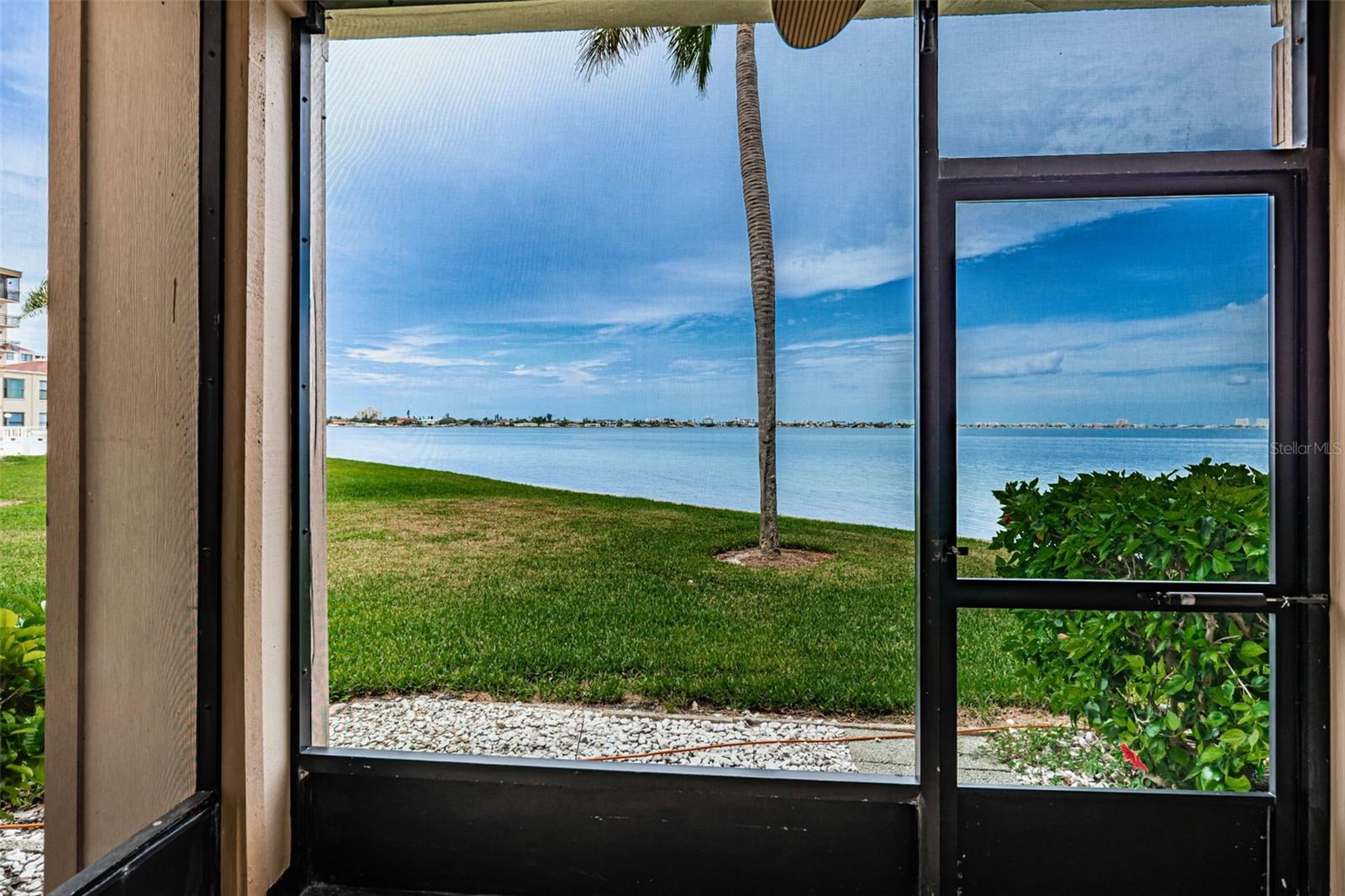 Image 3 of 63 For 6145 Sun Boulevard 107