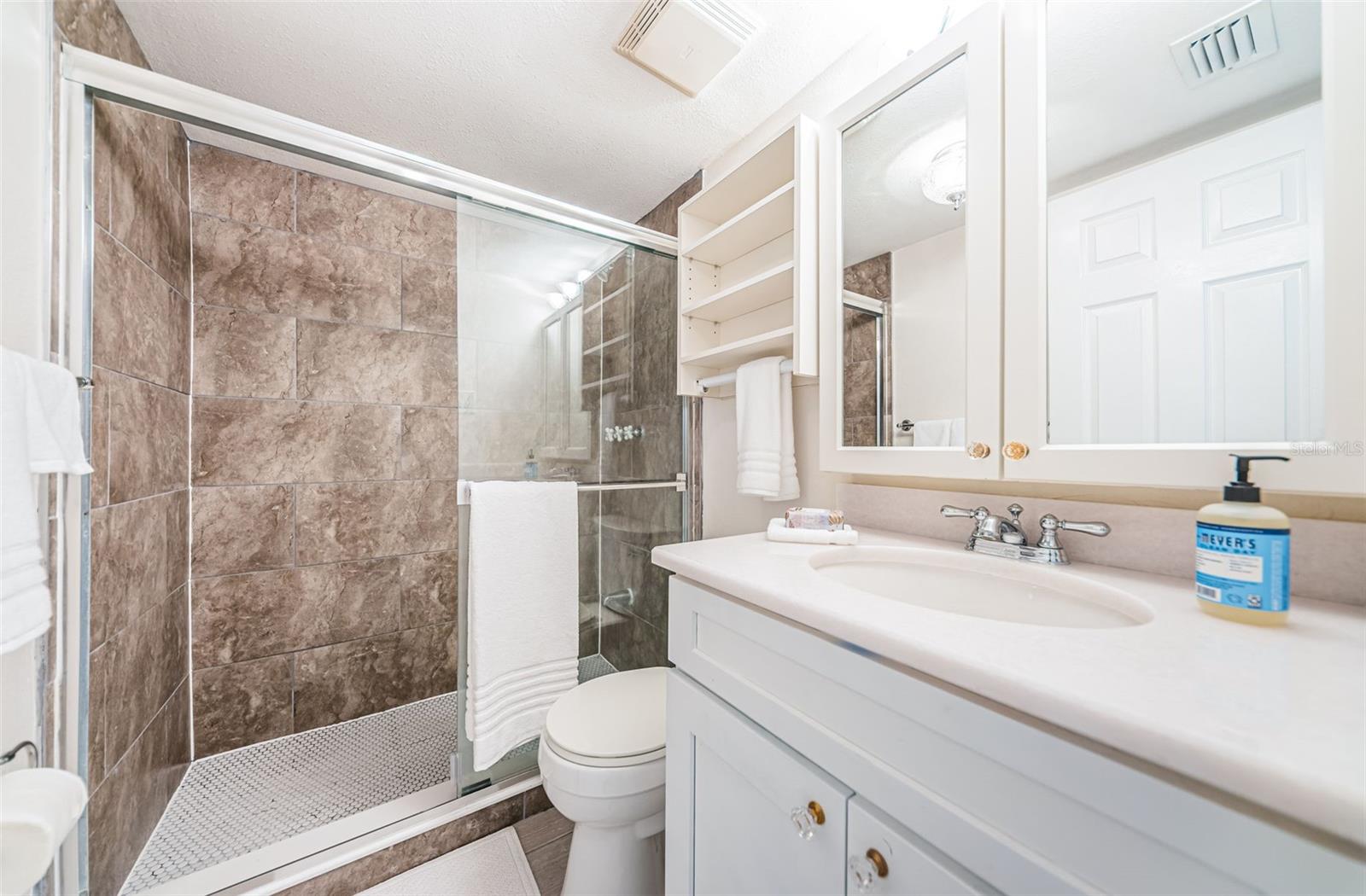 Image 30 of 63 For 6145 Sun Boulevard 107