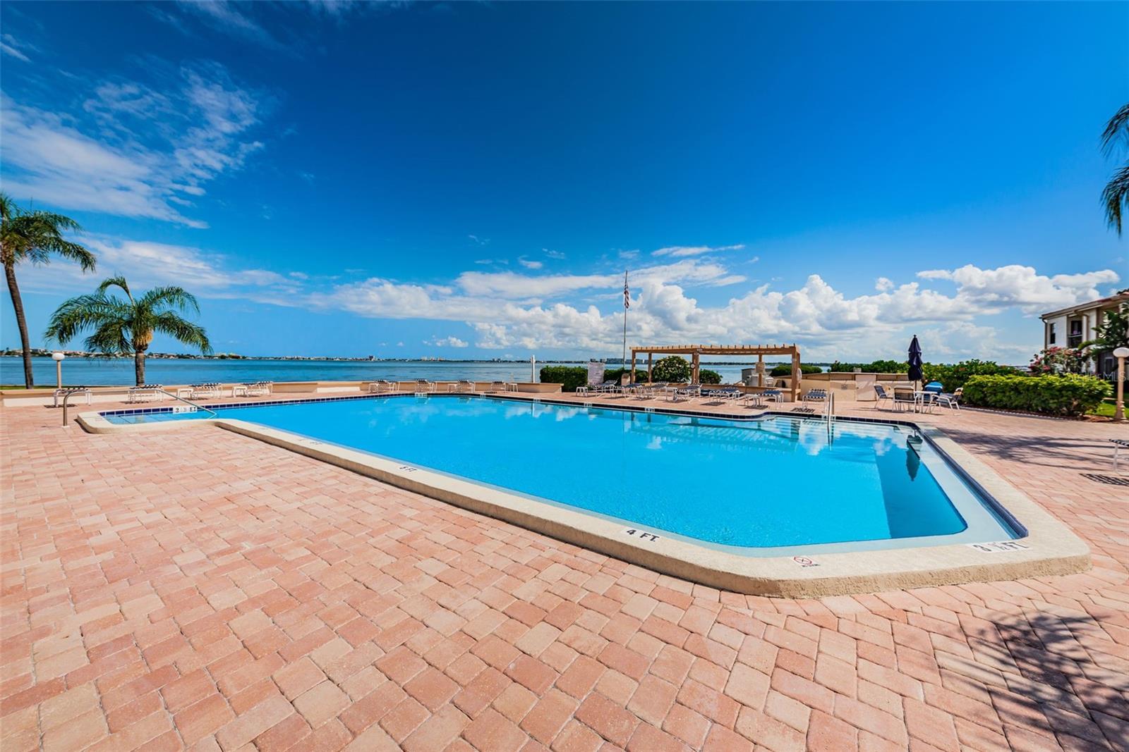 Image 38 of 63 For 6145 Sun Boulevard 107