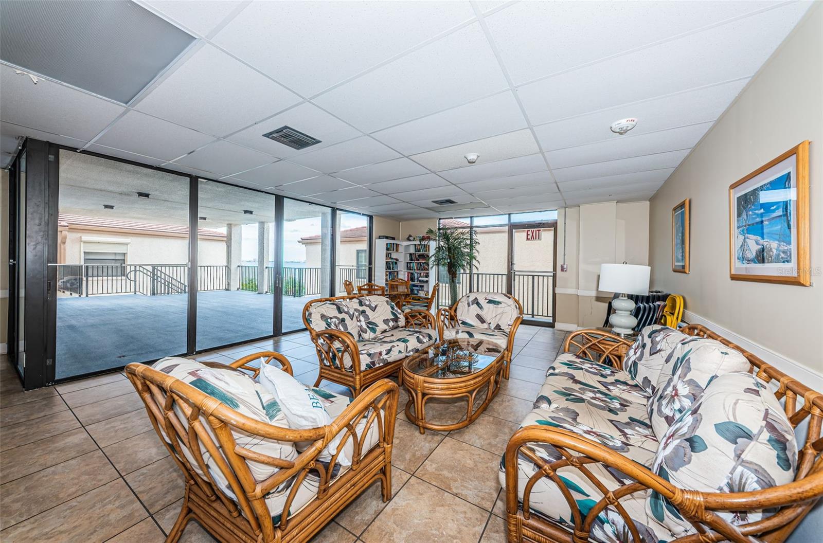 Image 42 of 63 For 6145 Sun Boulevard 107