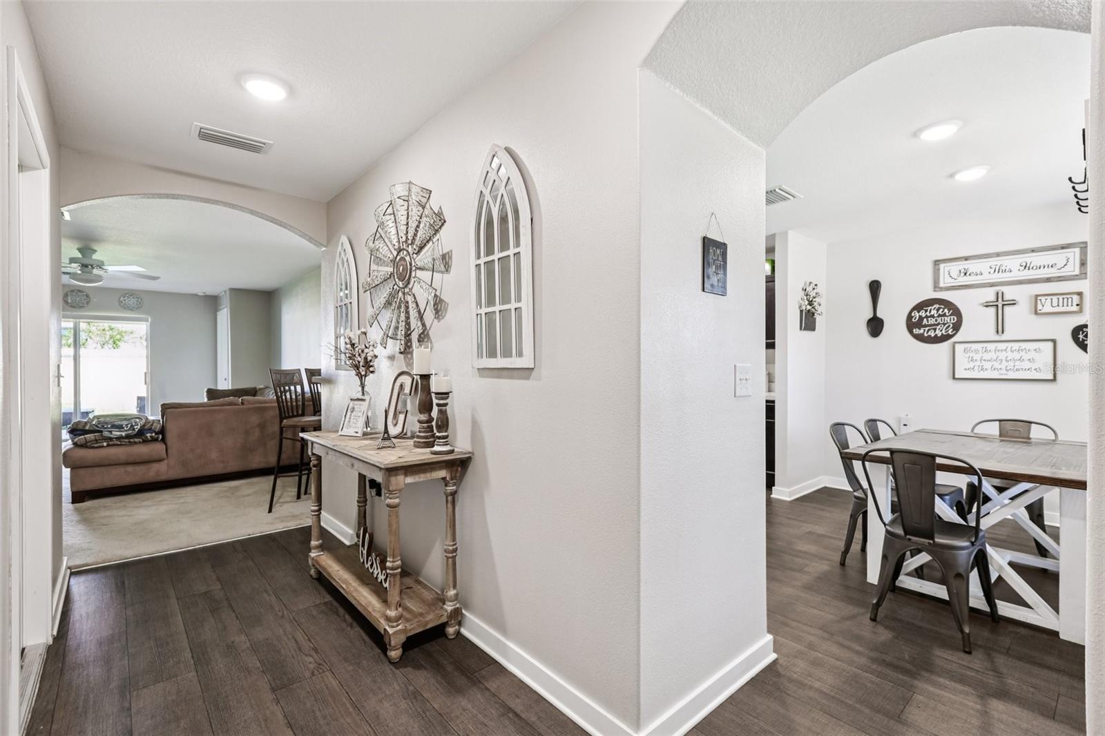 Image 4 of 31 For 1430 Blue Bayou Circle