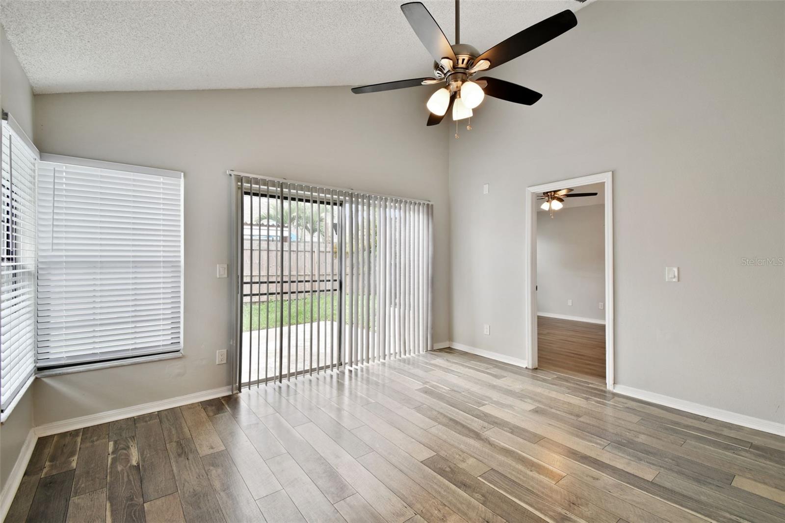 Image 19 of 76 For 12811 Millridge Forest Street E