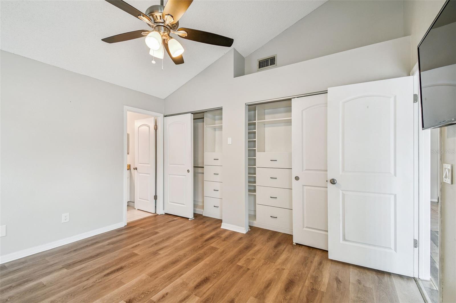 Image 34 of 76 For 12811 Millridge Forest Street E