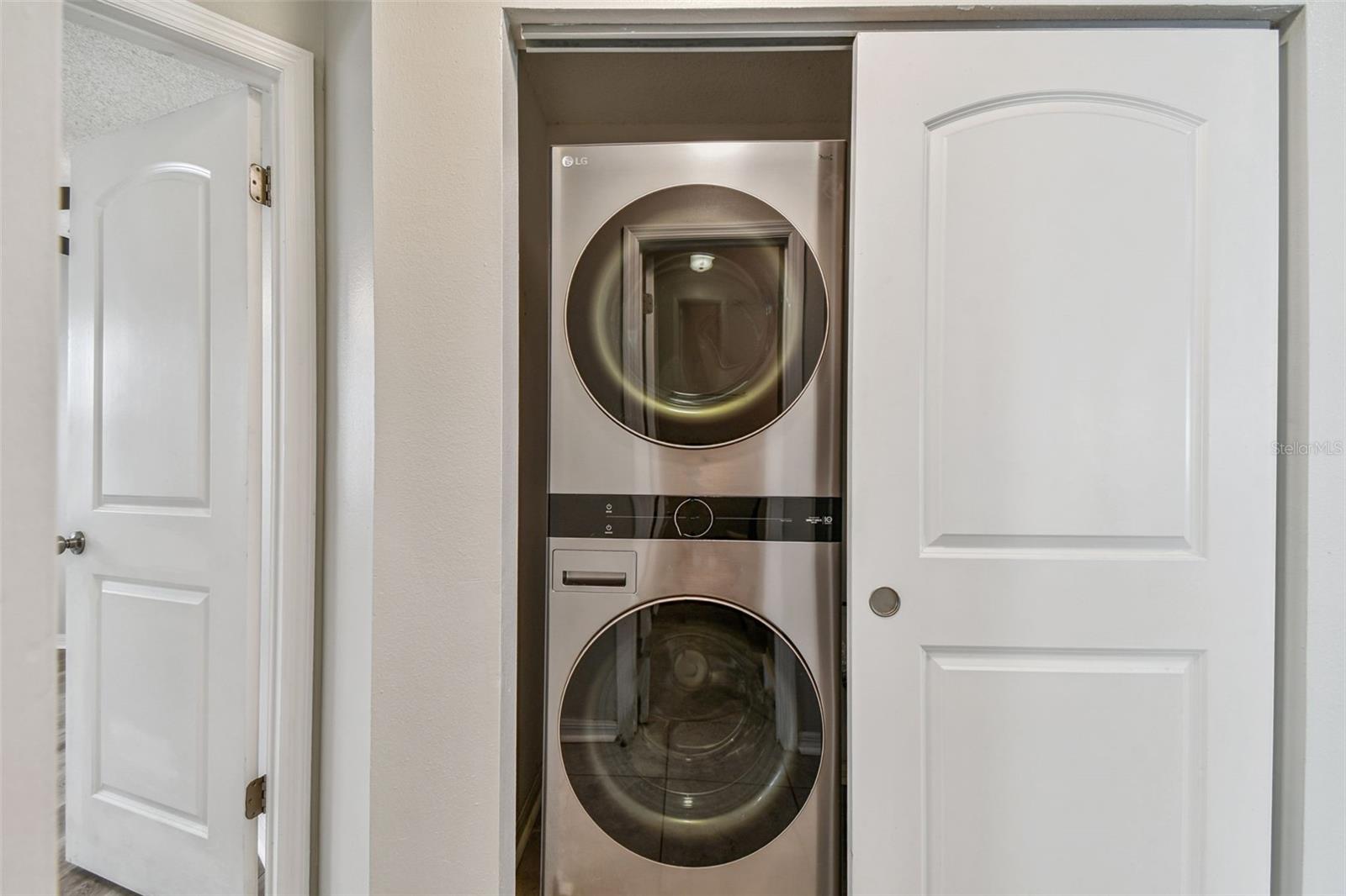 Image 45 of 76 For 12811 Millridge Forest Street E