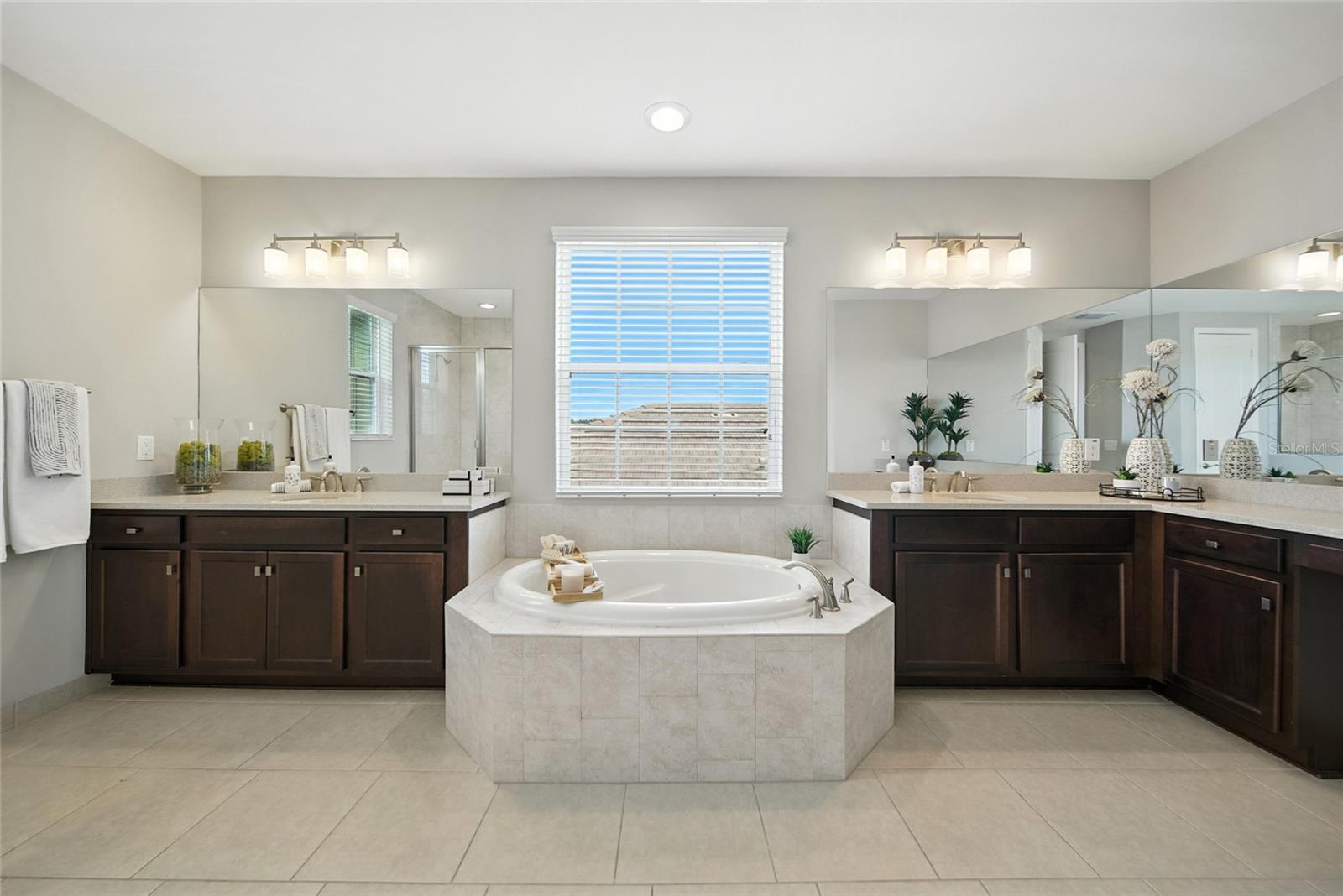 Image 27 of 78 For 2495 Oakwood Preserve Drive