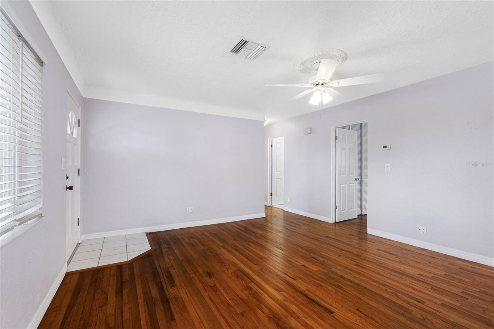 Image 15 of 33 For 4320 Yardley Avenue N