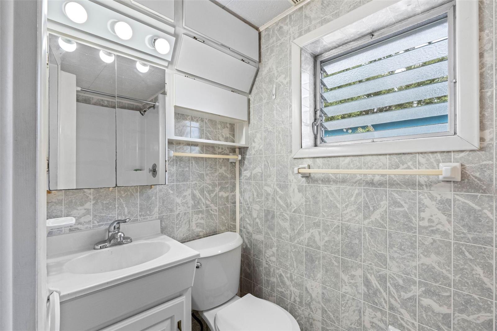 Image 30 of 33 For 4320 Yardley Avenue N