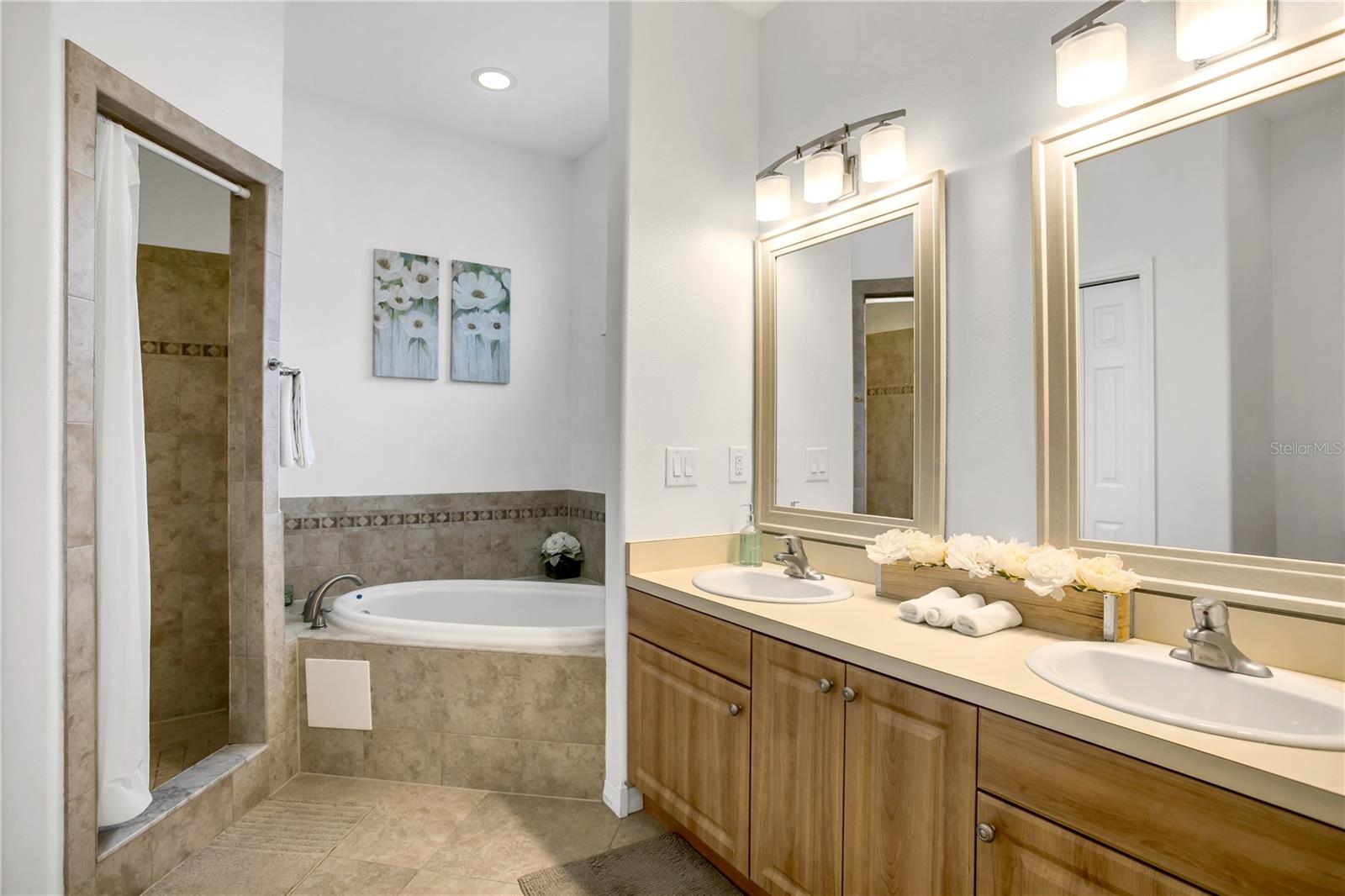 Image 21 of 40 For 1239 Vista Way