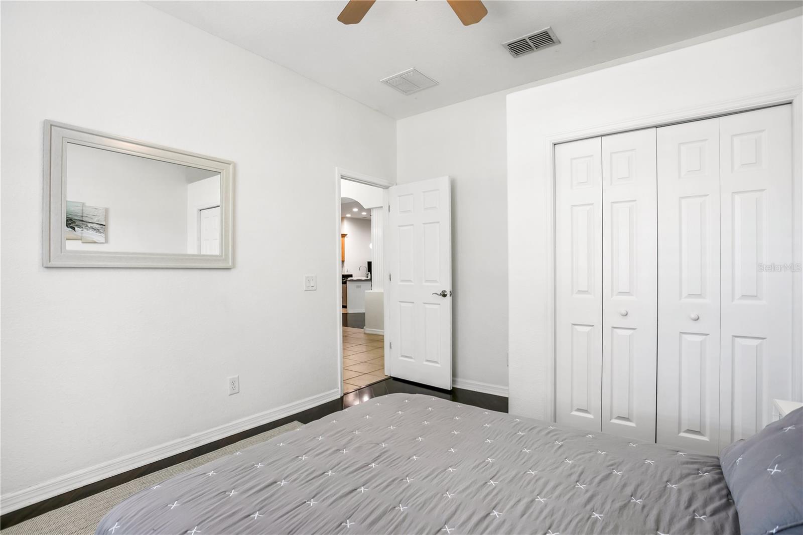 Image 23 of 40 For 1239 Vista Way