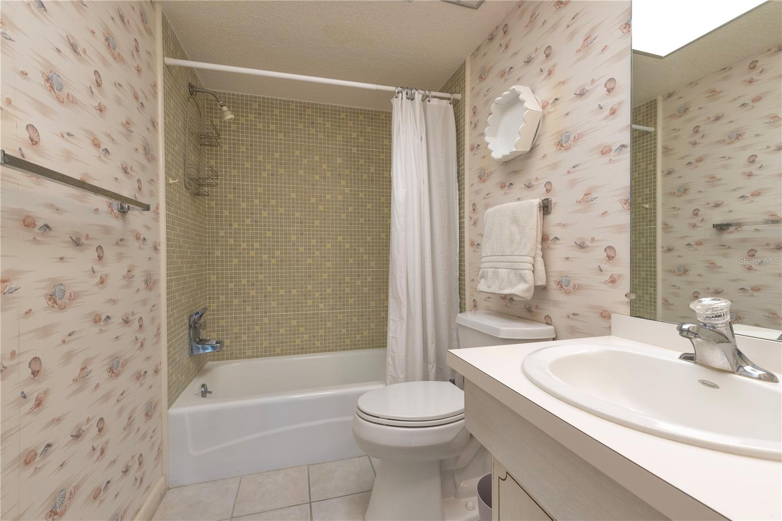 Image 16 of 30 For 1701 Pinehurst Road 32f